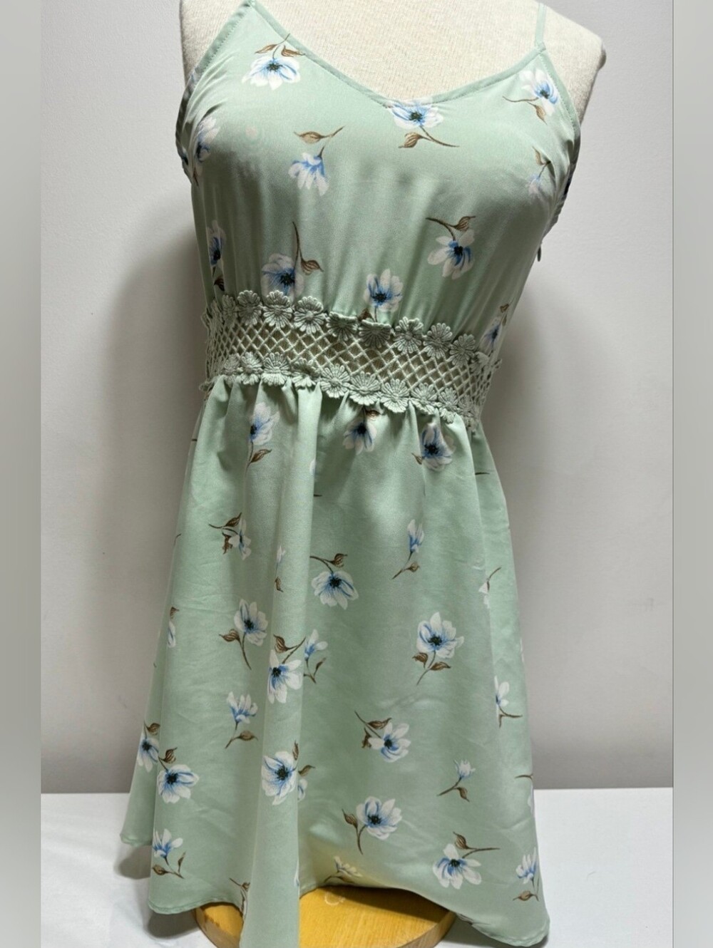 Mint green Boho Floral Mini Dress sz Large